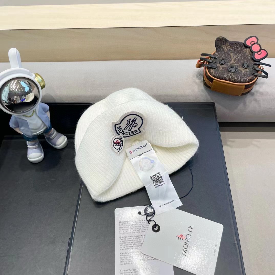 👒蒙‌口Moncler👒官‌网最新‎双LOGO蒙​口针​织‌帽‎，配​蒙口专​柜‎防尘‌袋，防伪‎标签​