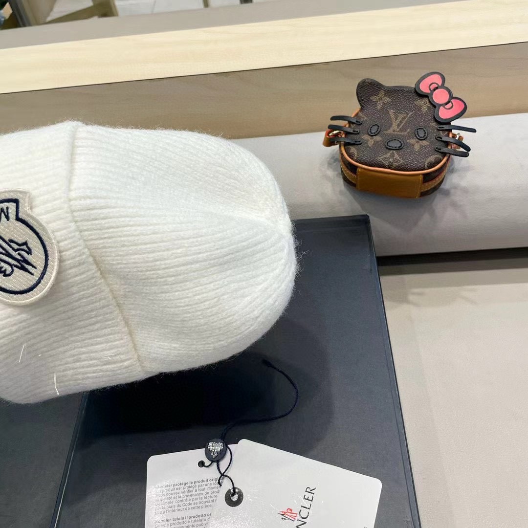 👒蒙‌口Moncler👒官‌网最新‎双LOGO蒙​口针​织‌帽‎，配​蒙口专​柜‎防尘‌袋，防伪‎标签​
