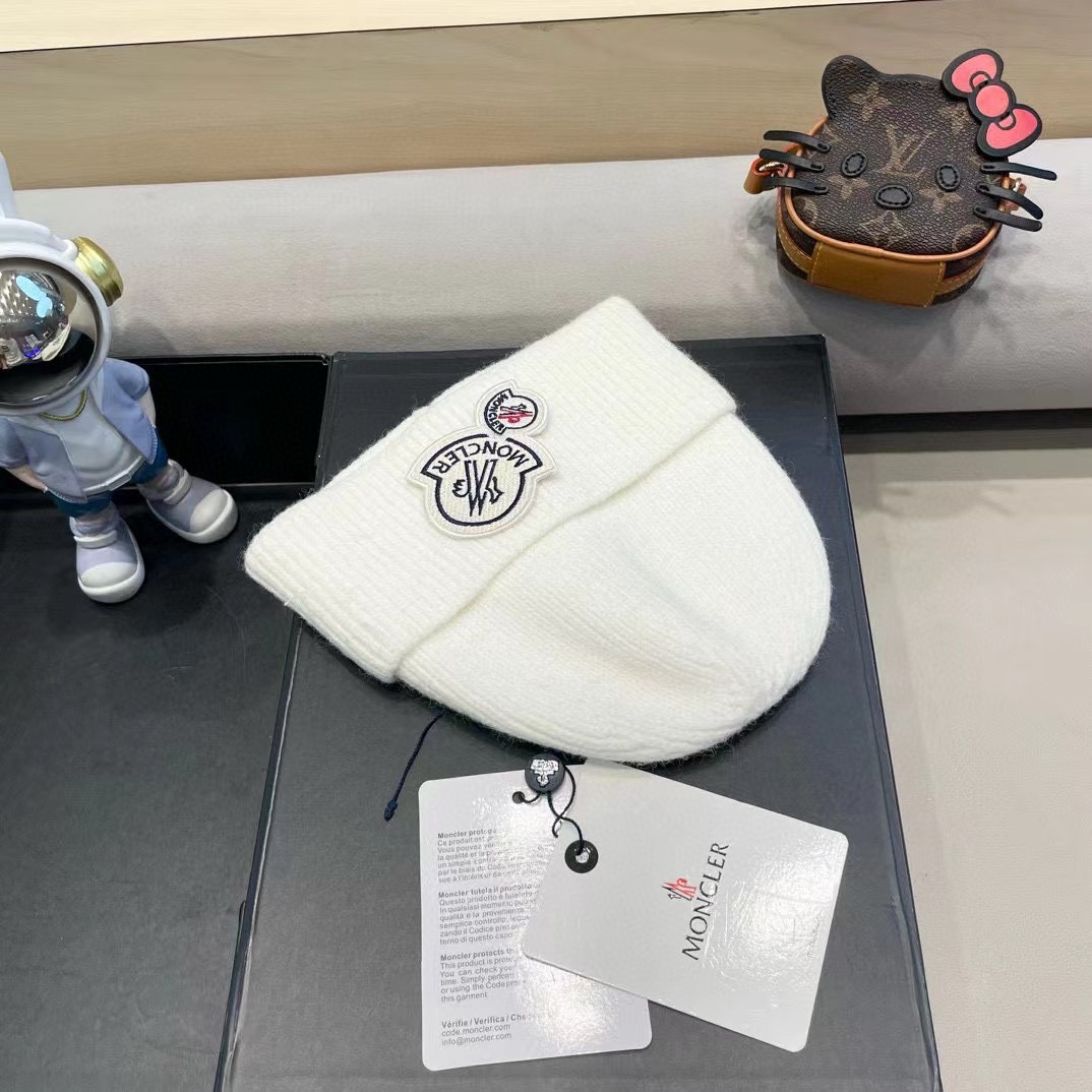 👒蒙‌口Moncler👒官‌网最新‎双LOGO蒙​口针​织‌帽‎，配​蒙口专​柜‎防尘‌袋，防伪‎标签​