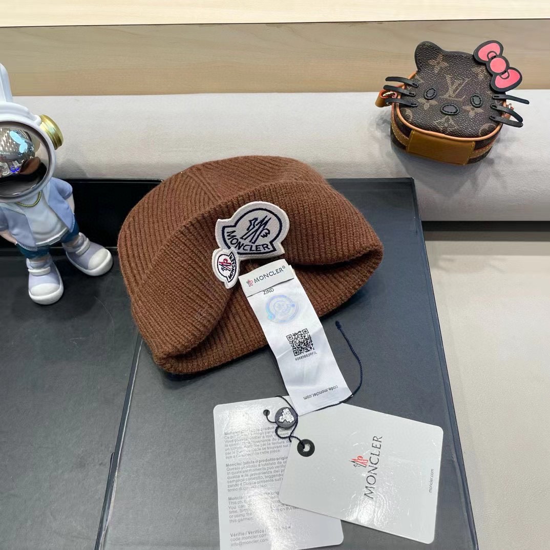 👒蒙‌口Moncler👒官‌网最新‎双LOGO蒙​口针​织‌帽‎，配​蒙口专​柜‎防尘‌袋，防伪‎标签​