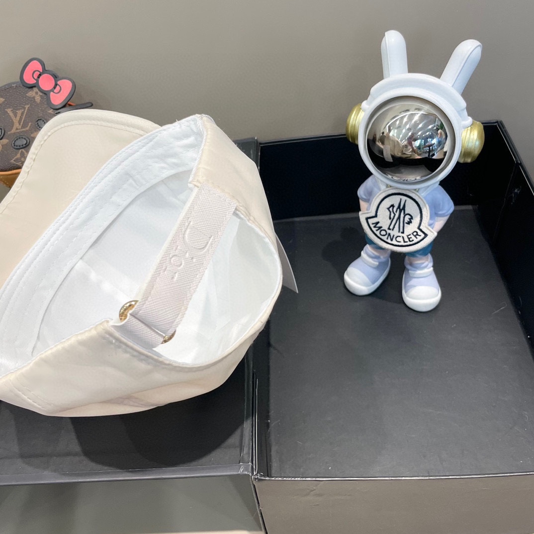  【DIOR迪奥】新款走量简约棒球帽🧢，新款出货，大牌款超好搭配，赶紧入手！