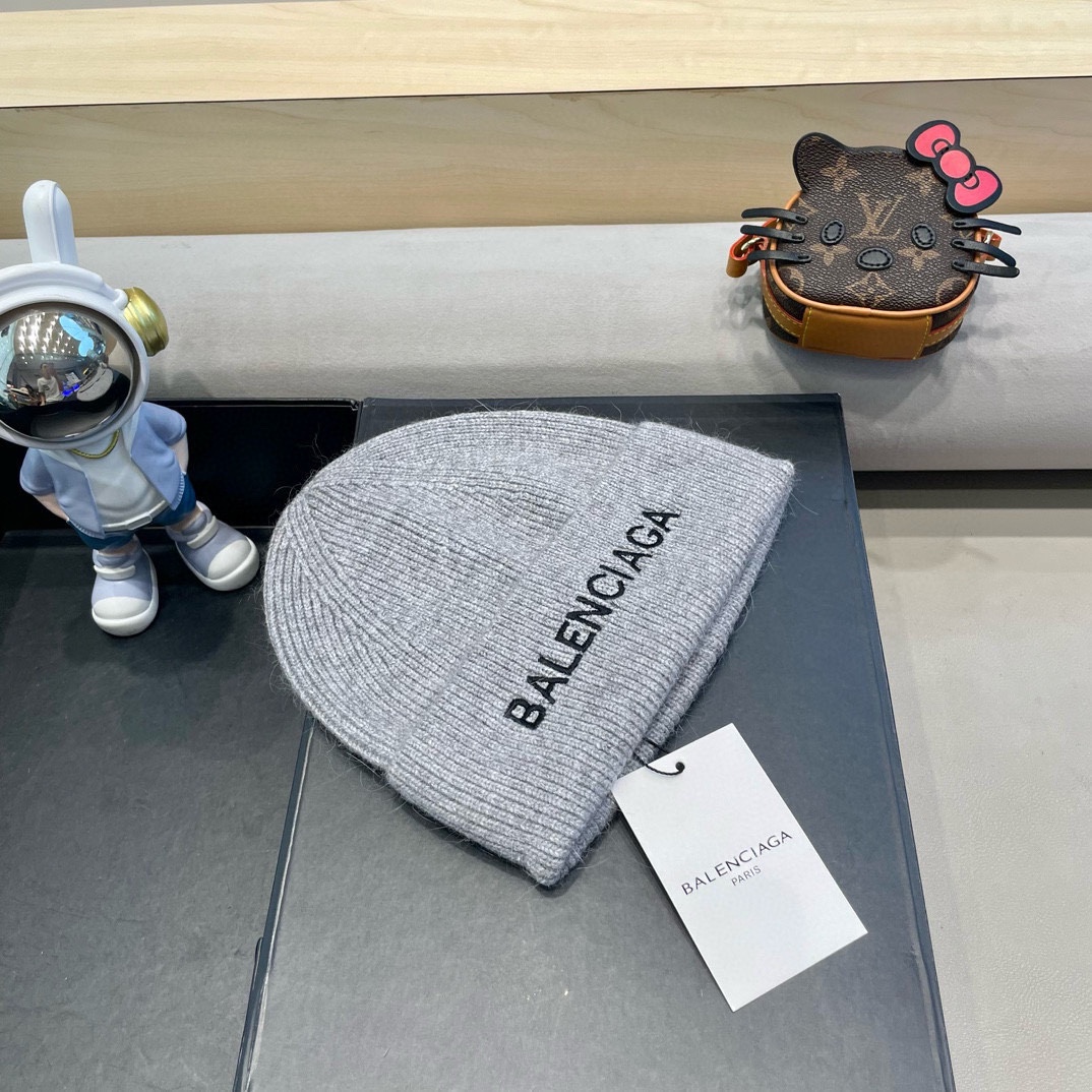 巴黎世家新款针织羊毛毛线帽，高品质定制羊毛，简约帅气新标志，男女同款超酷时尚街头风！兔毛头围:55-58