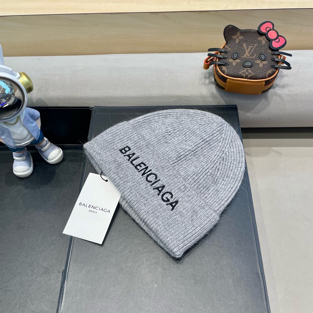 巴黎世家新款针织羊毛毛线帽，高品质定制羊毛，简约帅气新标志，男女同款超酷时尚街头风！兔毛头围:55-58