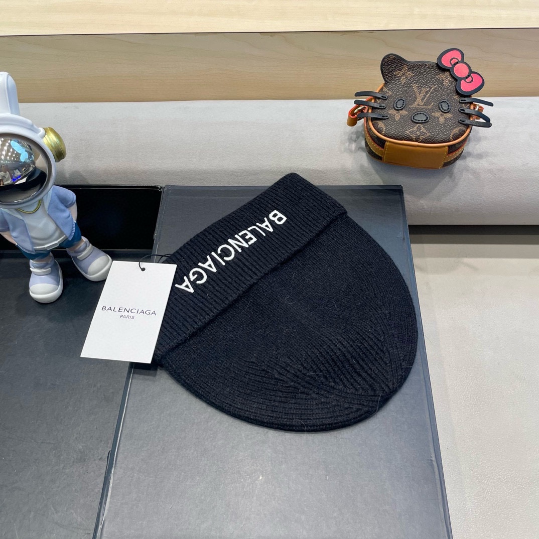 巴黎世家新款针织羊毛毛线帽，高品质定制羊毛，简约帅气新标志，男女同款超酷时尚街头风！兔毛头围:55-58