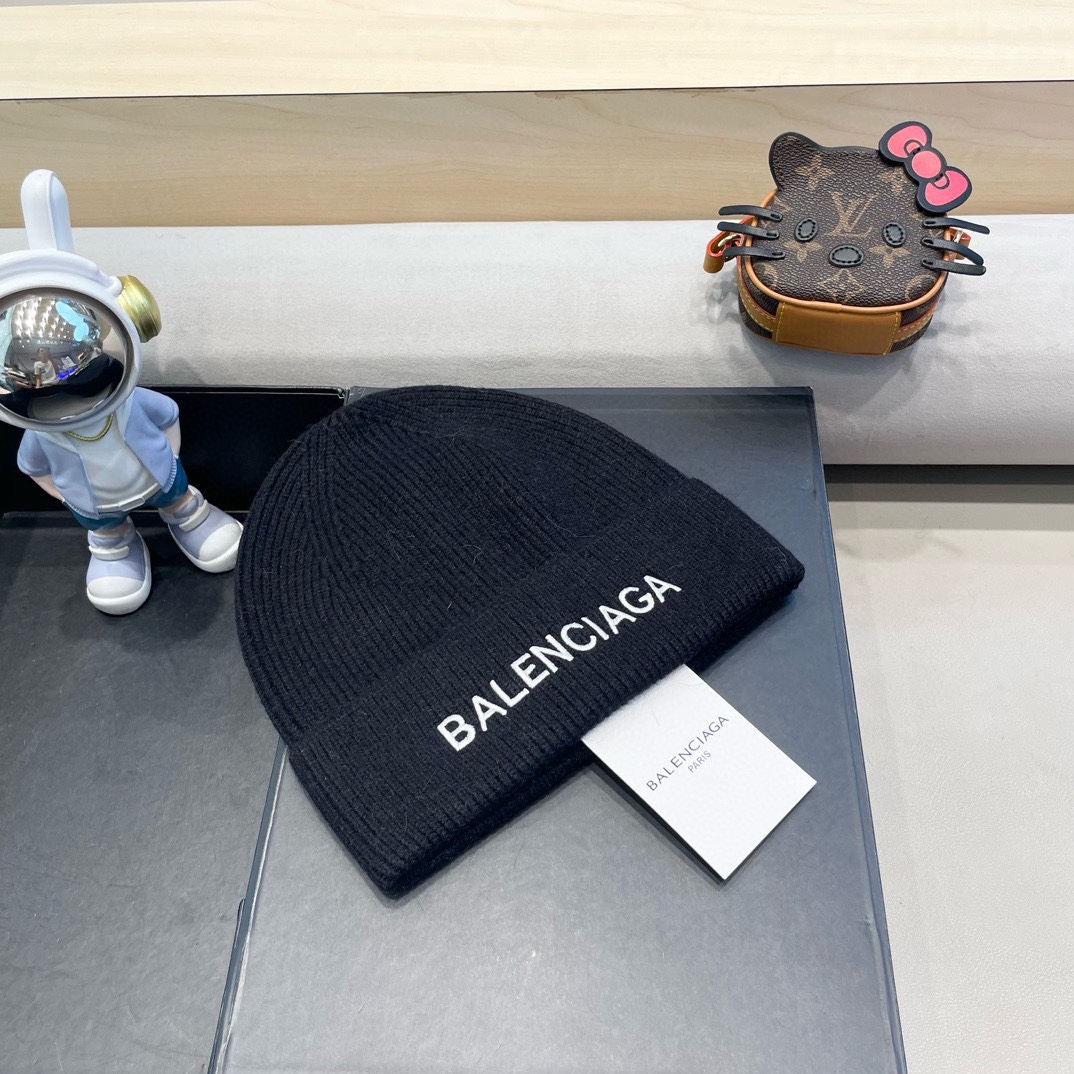 巴黎世家新款针织羊毛毛线帽，高品质定制羊毛，简约帅气新标志，男女同款超酷时尚街头风！兔毛头围:55-58