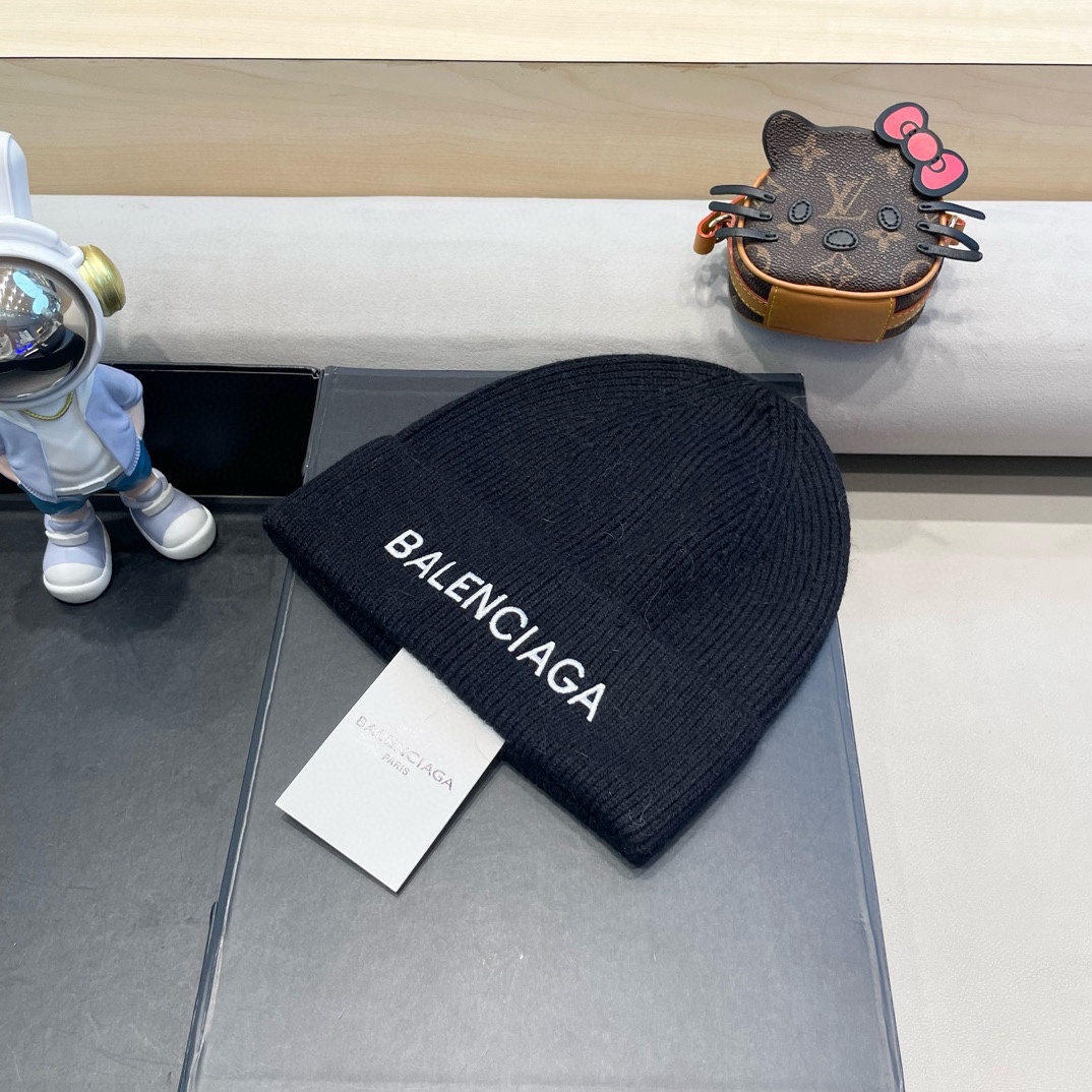 巴黎世家新款针织羊毛毛线帽，高品质定制羊毛，简约帅气新标志，男女同款超酷时尚街头风！兔毛头围:55-58