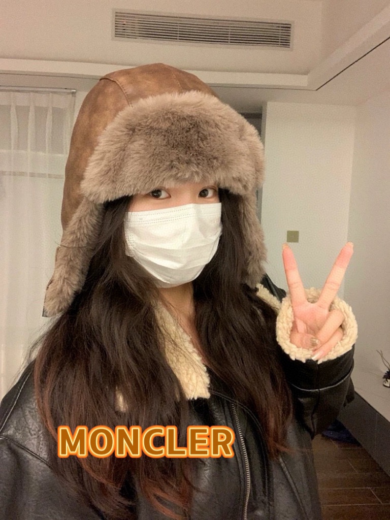 NO:215344,Moncler wool hat winter hat women winter Korean style trendy sweet fashion cute wool ball autumn and winter knitted warm ear protection hat fisherman hat baseball hat knit hat, hat, christian louboutin, espadrilles, hats19860909moncler毛线帽冬季帽子女冬天韩版潮甜美时尚可爱毛球秋冬针织保暖护耳帽帽子渔夫帽棒球帽针织帽,帽子,christian louboutin,espadrilles,hats,hat