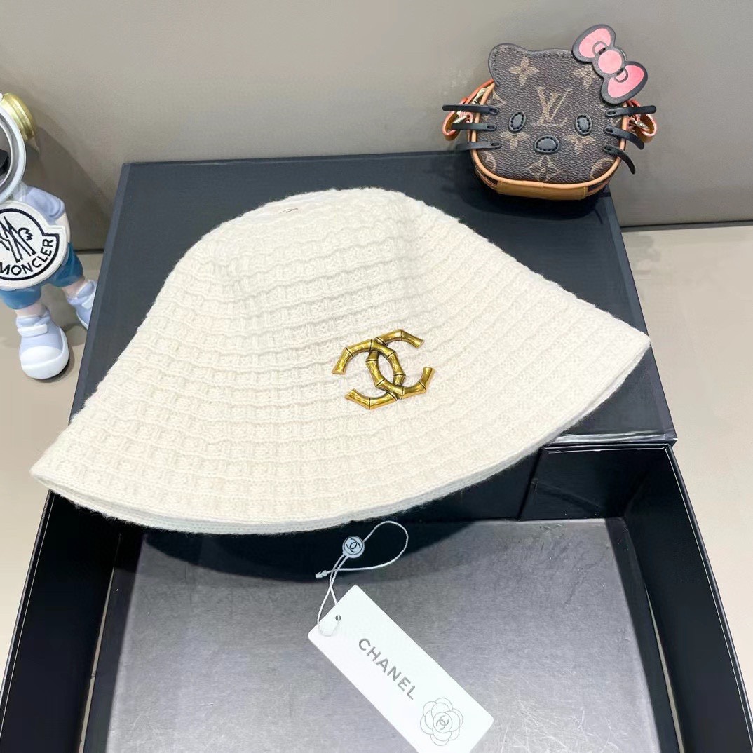 NO:215352,Chanel Chanel knitted fisherman hat basin hat fashion versatile warm cold hat face small wool hat winter new hat fisherman hat baseball hat knit hat, hat, chanel, chanel, espadrilles, hats19860909Chanel香奈儿女秋冬针织渔夫帽盆帽时尚百搭保暖冷帽显脸小毛线帽冬季新款帽子渔夫帽棒球帽针织帽,帽子,chanel,chanel,espadrilles,hats,hat