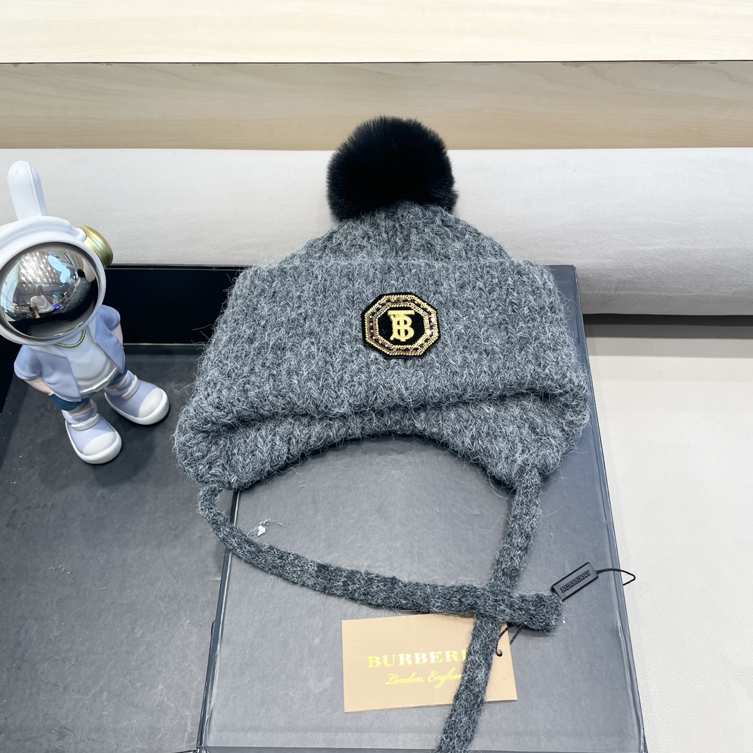 NO:215343,Burberry Burberry ear protection wool hat for women in autumn and winter new style knitted hat with wool ball cold warm hat fisherman hat baseball hat knit hat, hat, burberry, burberry, espadrilles, hats19860909Burberry巴宝莉护耳毛线帽子女秋冬季新款含羊毛针织帽毛球防寒保暖帽子帽子渔夫帽棒球帽针织帽,帽子,burberry,burberry,espadrilles,hats,hat