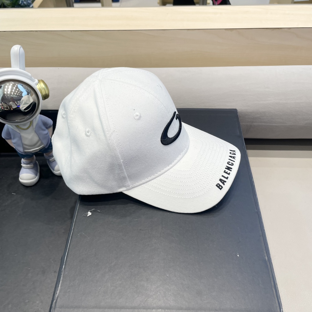 Balencia*a 巴黎世家新款棒球帽 🧢简约时尚超级无敌好看的帽子！