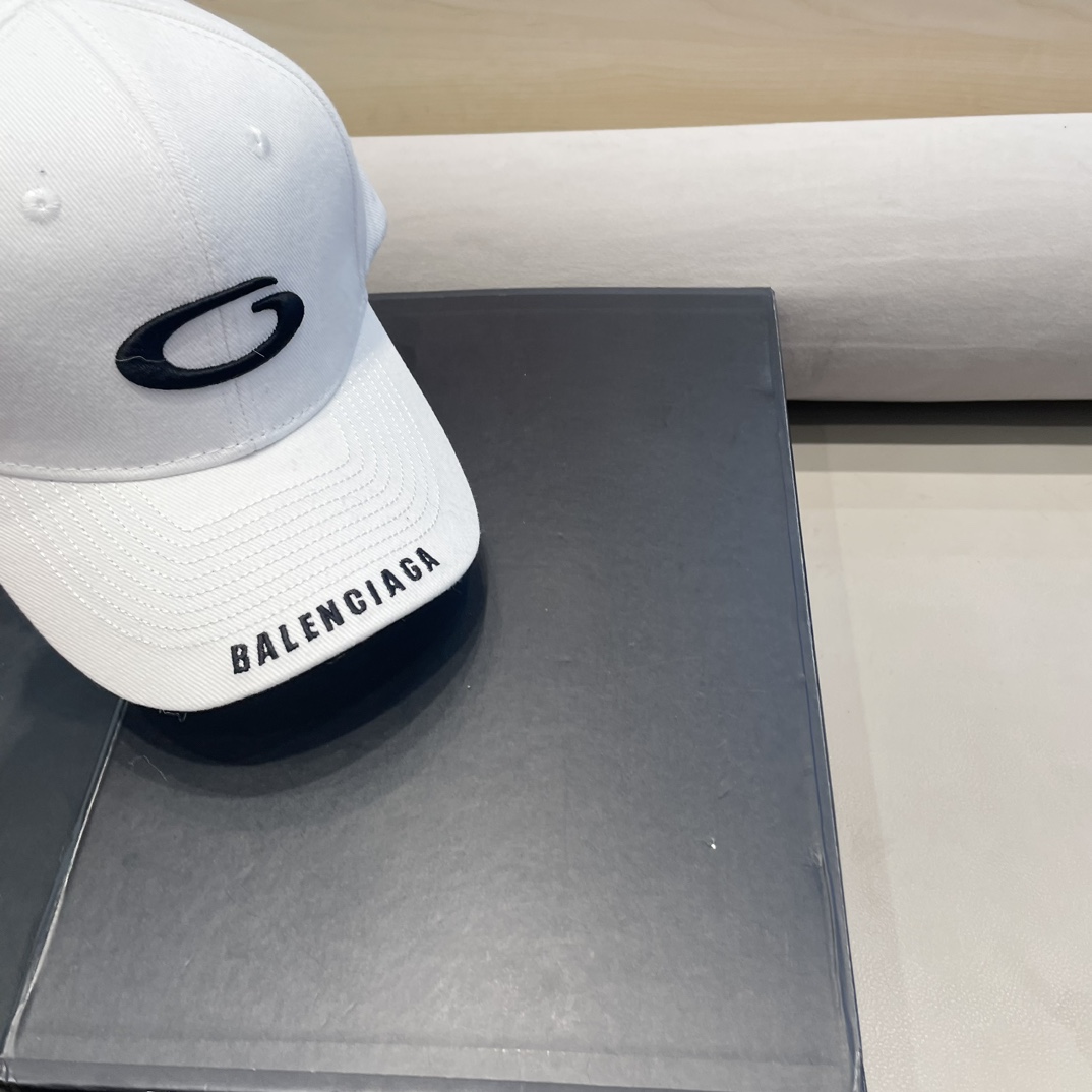 Balencia*a 巴黎世家新款棒球帽 🧢简约时尚超级无敌好看的帽子！