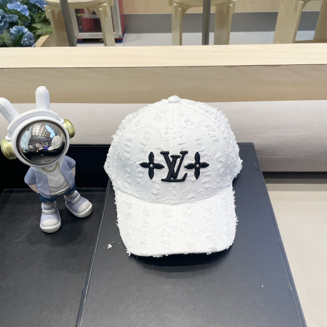 NO:221232,LV (Louis Vuitton) new original single baseball cap, LV four-leaf flower embroidery, 1:1 mold opening customization for the counter, original pure cotton fabric   top layer of cowhide, fine embroidery!  Excellent quality, base head circumference 56, patch adjustable. Hats Fisherman's hat Baseball hat Knit hat, hat, louis vuitton, louis vuitton, espadrilles, cowhide, hats19860909LV(路易威登)新款原单棒球帽,LV四叶花刺绣,专柜1:1开模订制,原版纯棉面料 头层牛皮,精细刺绣！质量超赞,基础头围56,贴片可调节.帽子渔夫帽棒球帽针织帽,帽子,louis vuitton,louis vuitton,espadrilles,cowhide,hats,hat
