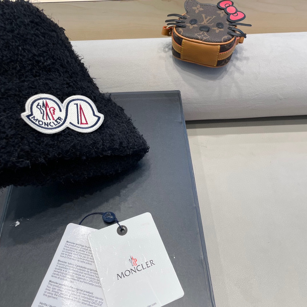 moncler蒙口可爱小熊耳朵毛绒帽子女秋冬季保暖护耳加绒加厚针织毛线套头冷帽