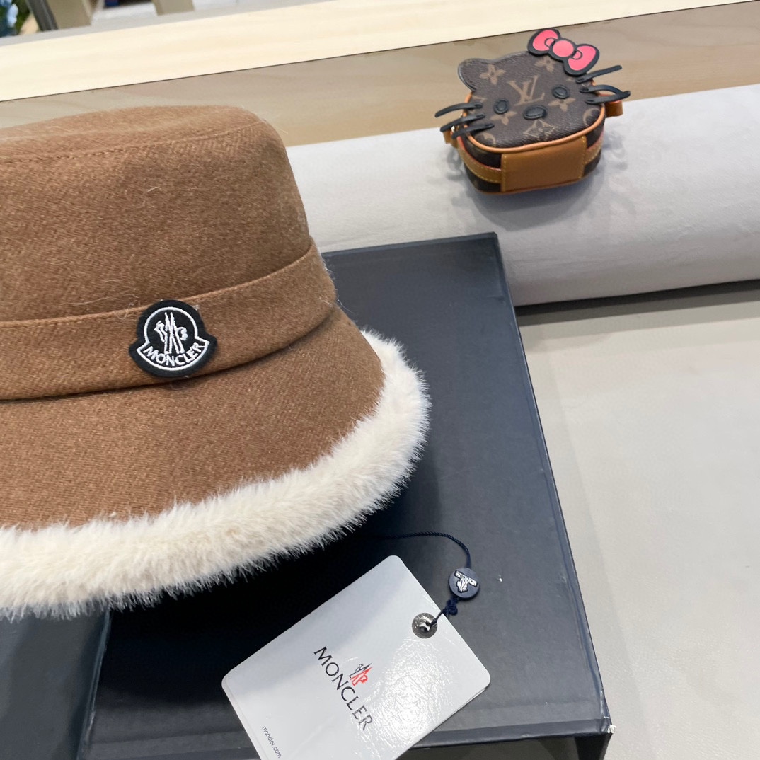 moncler蒙口新款保暖护耳渔夫帽女秋冬加厚毛绒遮脸水桶帽显脸小防寒盆帽