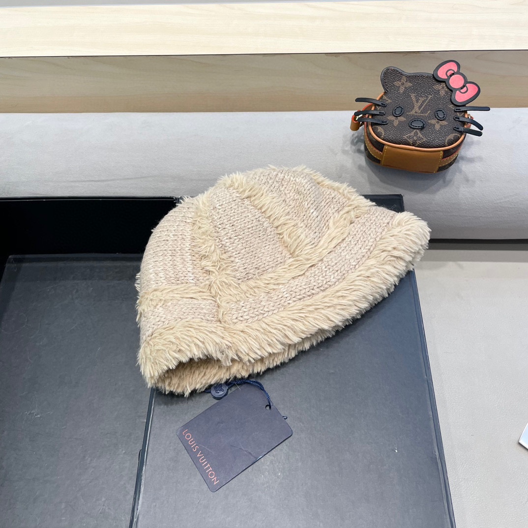 🧢路易威登棒球帽 LouisVuitton😍毛绒帽子女秋冬季2024新款针织帽大头围显脸小加厚保暖护耳渔