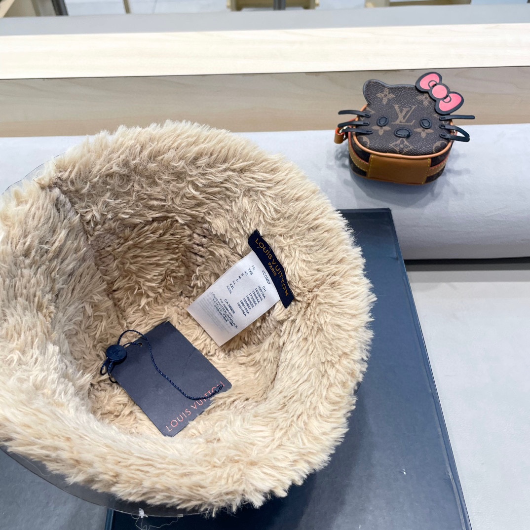 🧢路易威登棒球帽 LouisVuitton😍毛绒帽子女秋冬季2024新款针织帽大头围显脸小加厚保暖护耳渔