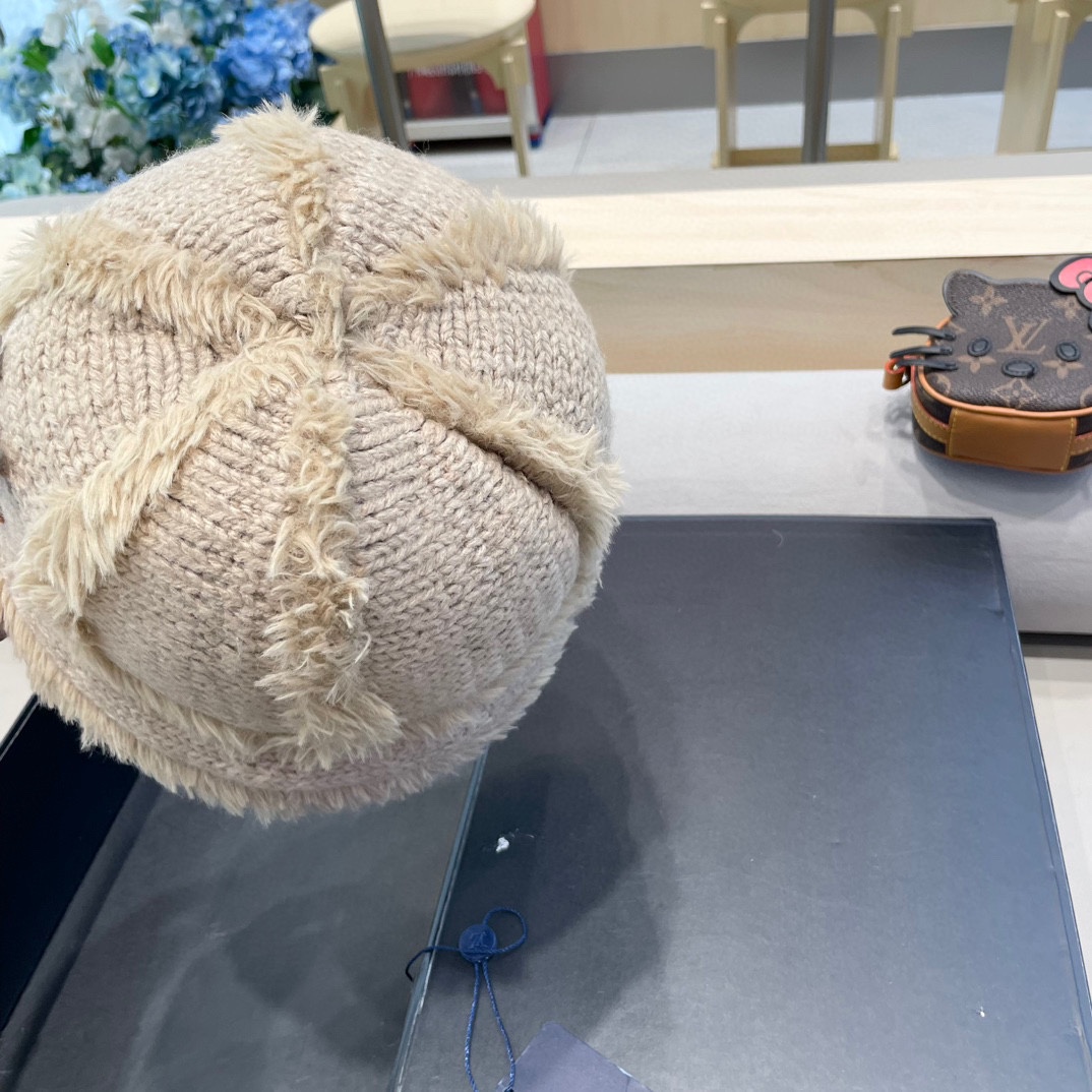 🧢路易威登棒球帽 LouisVuitton😍毛绒帽子女秋冬季2024新款针织帽大头围显脸小加厚保暖护耳渔
