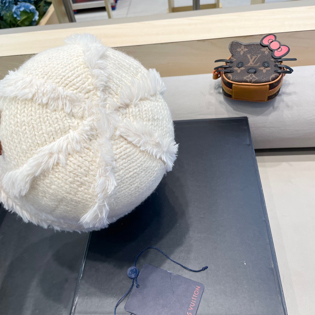 🧢路易威登棒球帽 LouisVuitton😍毛绒帽子女秋冬季2024新款针织帽大头围显脸小加厚保暖护耳渔