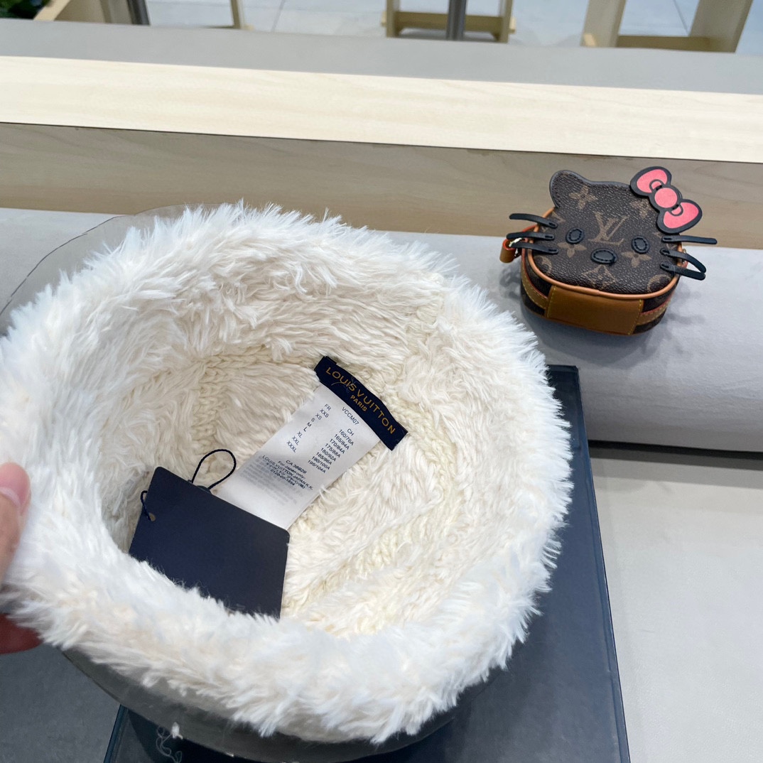 🧢路易威登棒球帽 LouisVuitton😍毛绒帽子女秋冬季2024新款针织帽大头围显脸小加厚保暖护耳渔