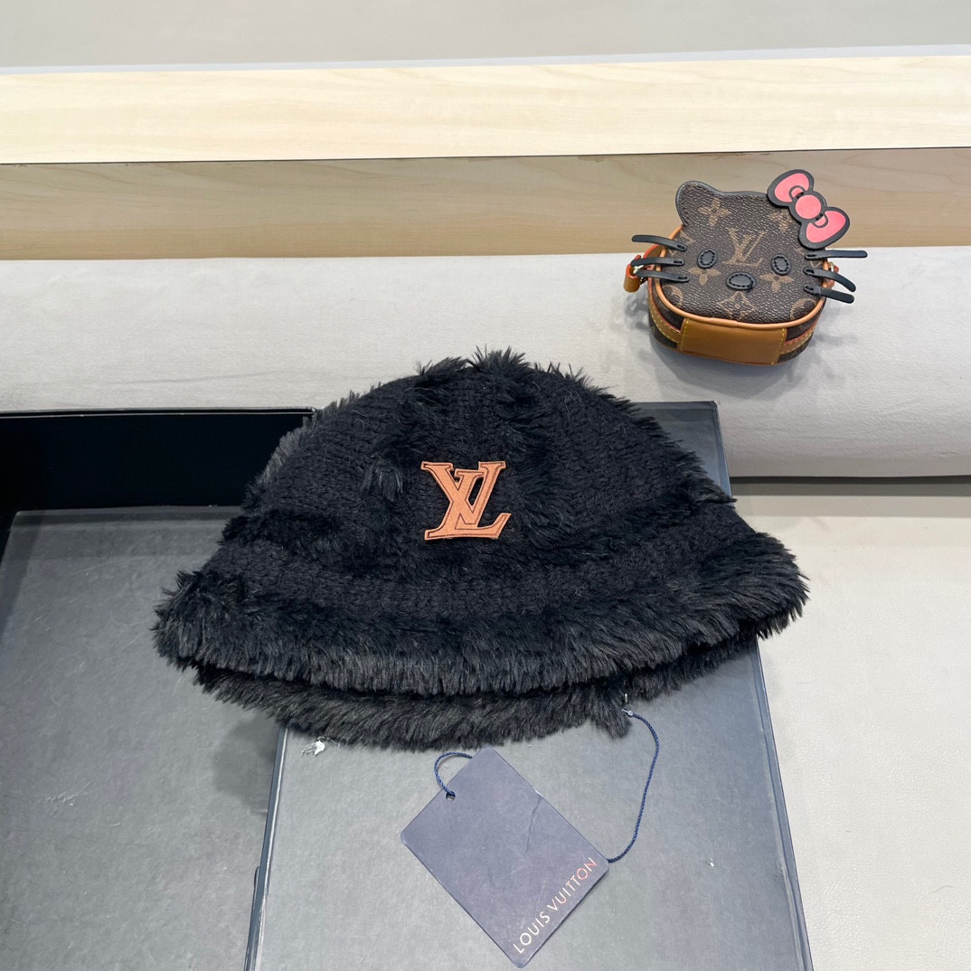 🧢路易威登棒球帽 LouisVuitton😍毛绒帽子女秋冬季2024新款针织帽大头围显脸小加厚保暖护耳渔