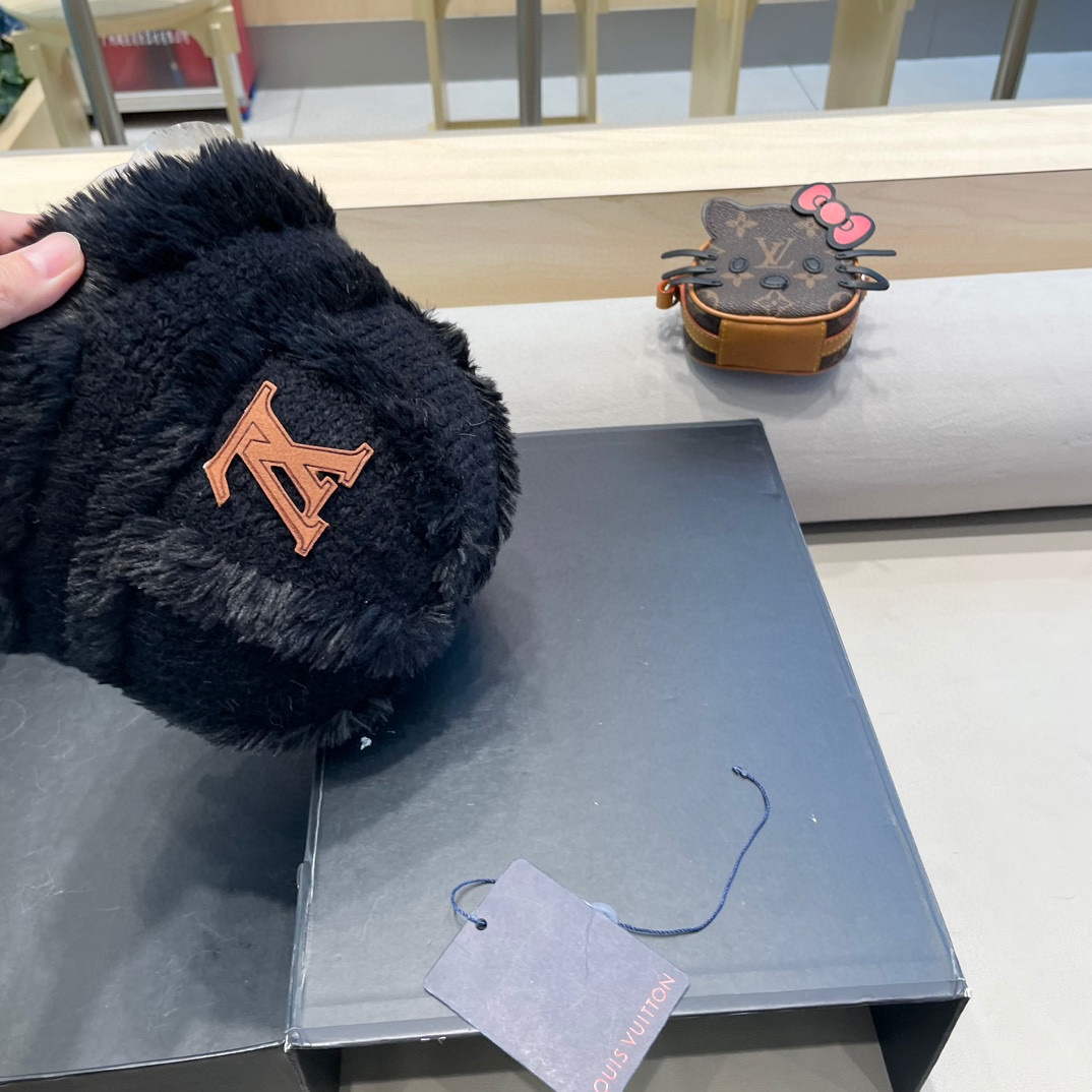 🧢路易威登棒球帽 LouisVuitton😍毛绒帽子女秋冬季2024新款针织帽大头围显脸小加厚保暖护耳渔
