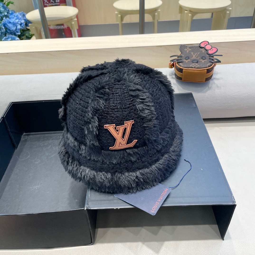 🧢路易威登棒球帽 LouisVuitton😍毛绒帽子女秋冬季2024新款针织帽大头围显脸小加厚保暖护耳渔
