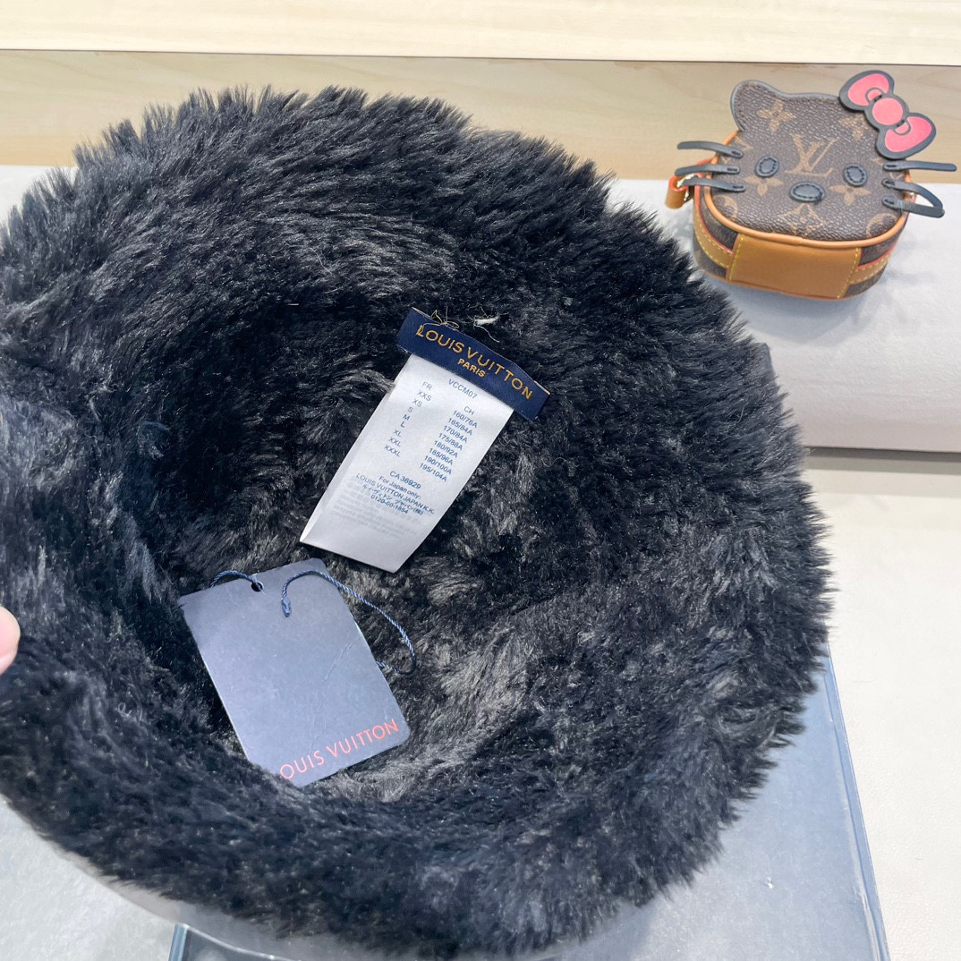 🧢路易威登棒球帽 LouisVuitton😍毛绒帽子女秋冬季2024新款针织帽大头围显脸小加厚保暖护耳渔