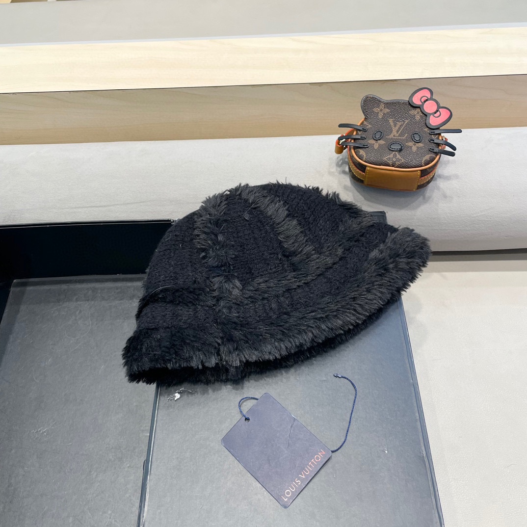 🧢路易威登棒球帽 LouisVuitton😍毛绒帽子女秋冬季2024新款针织帽大头围显脸小加厚保暖护耳渔