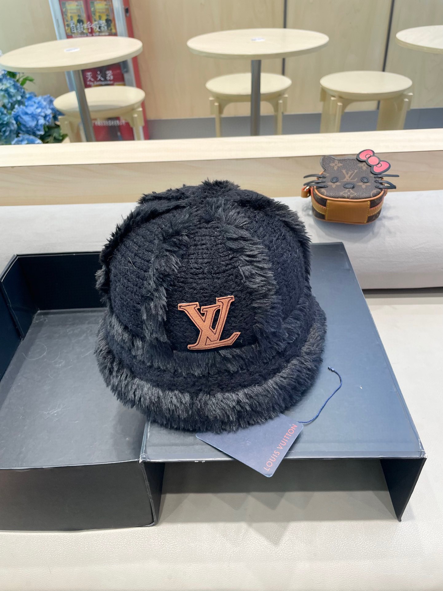 🧢路易威登棒球帽 LouisVuitton😍毛绒帽子女秋冬季2024新款针织帽大头围显脸小加厚保暖护耳渔
