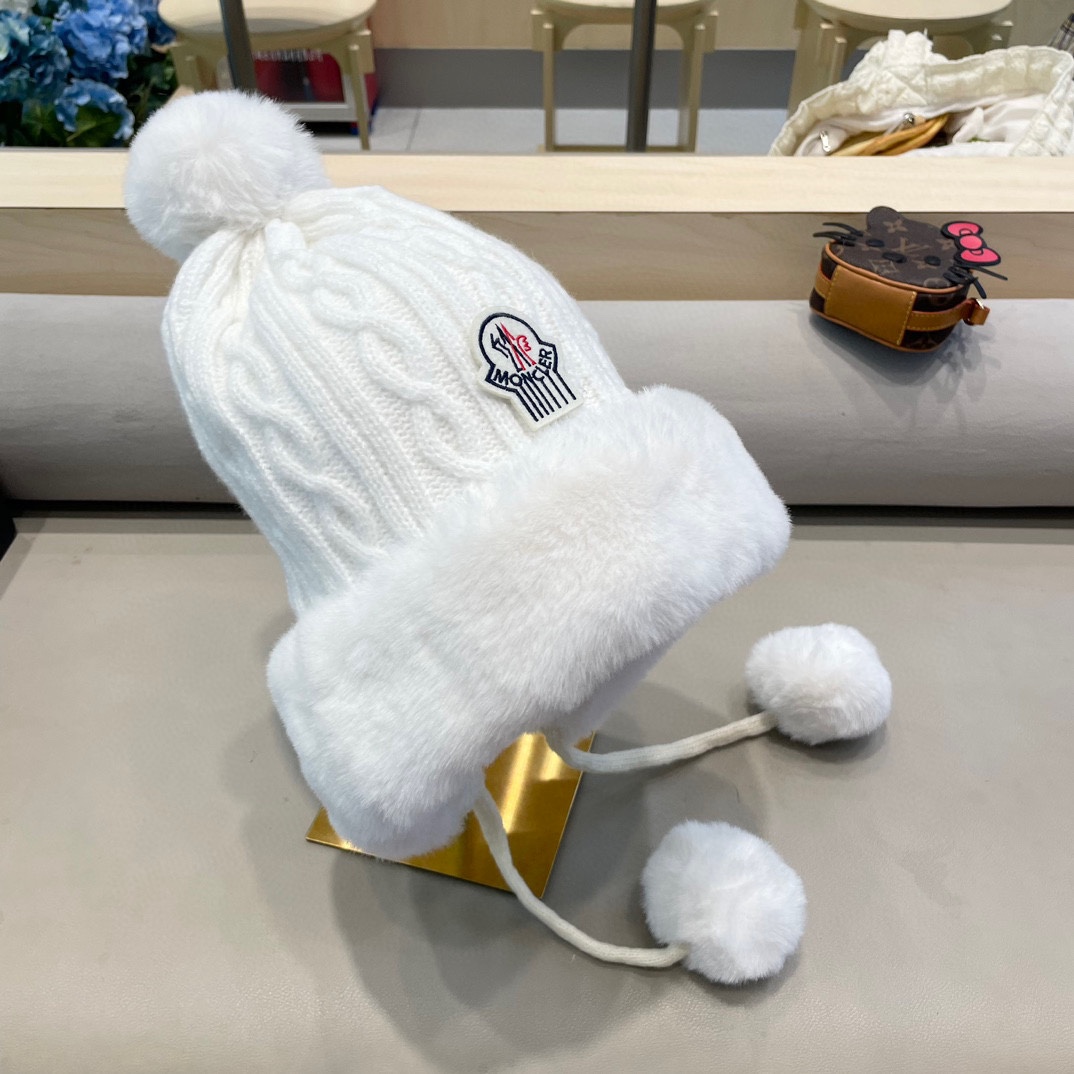 蒙口Moncler秋冬季女甜美可爱毛球雷锋帽韩版加绒加厚针织帽子保暖护耳毛线帽