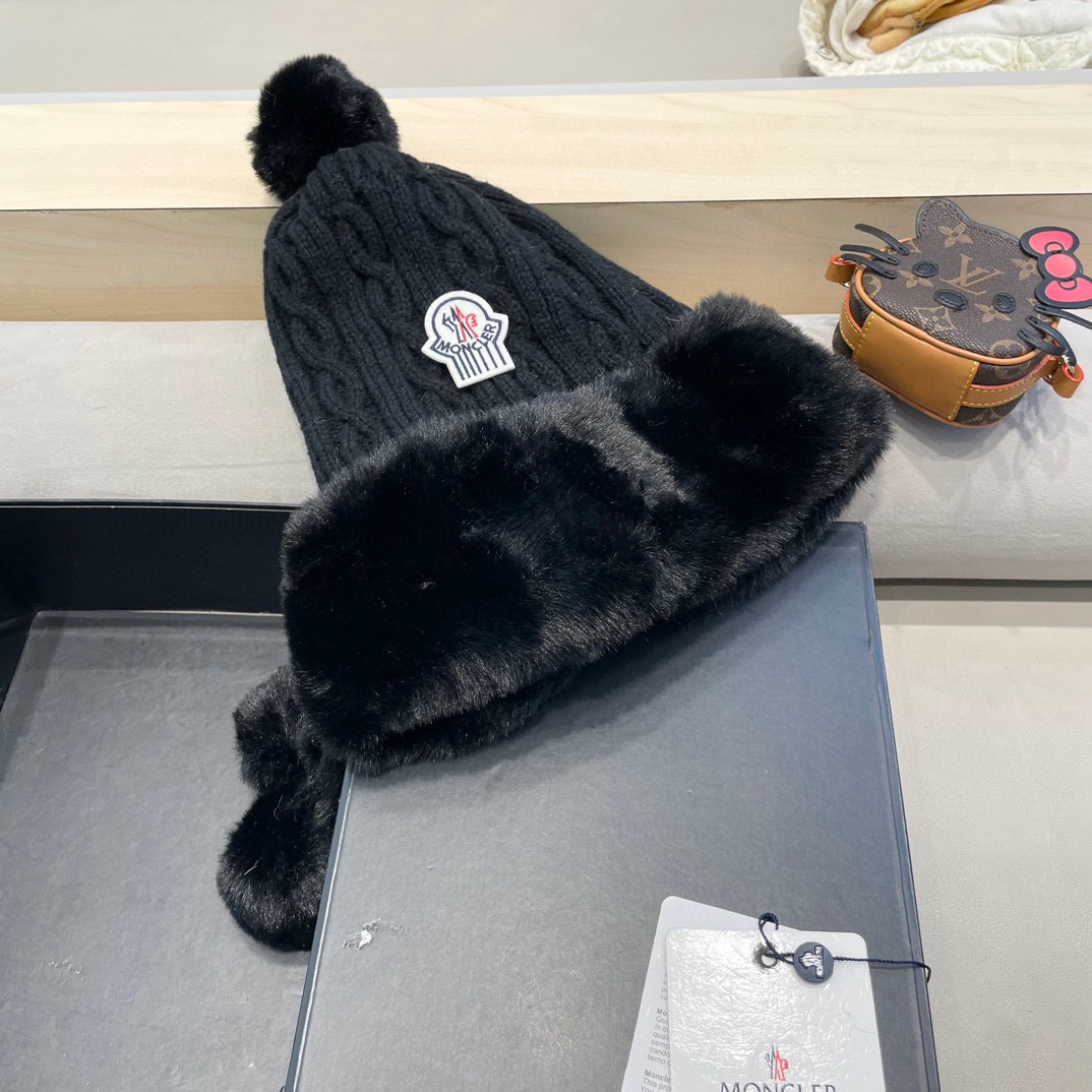 蒙口Moncler秋冬季女甜美可爱毛球雷锋帽韩版加绒加厚针织帽子保暖护耳毛线帽