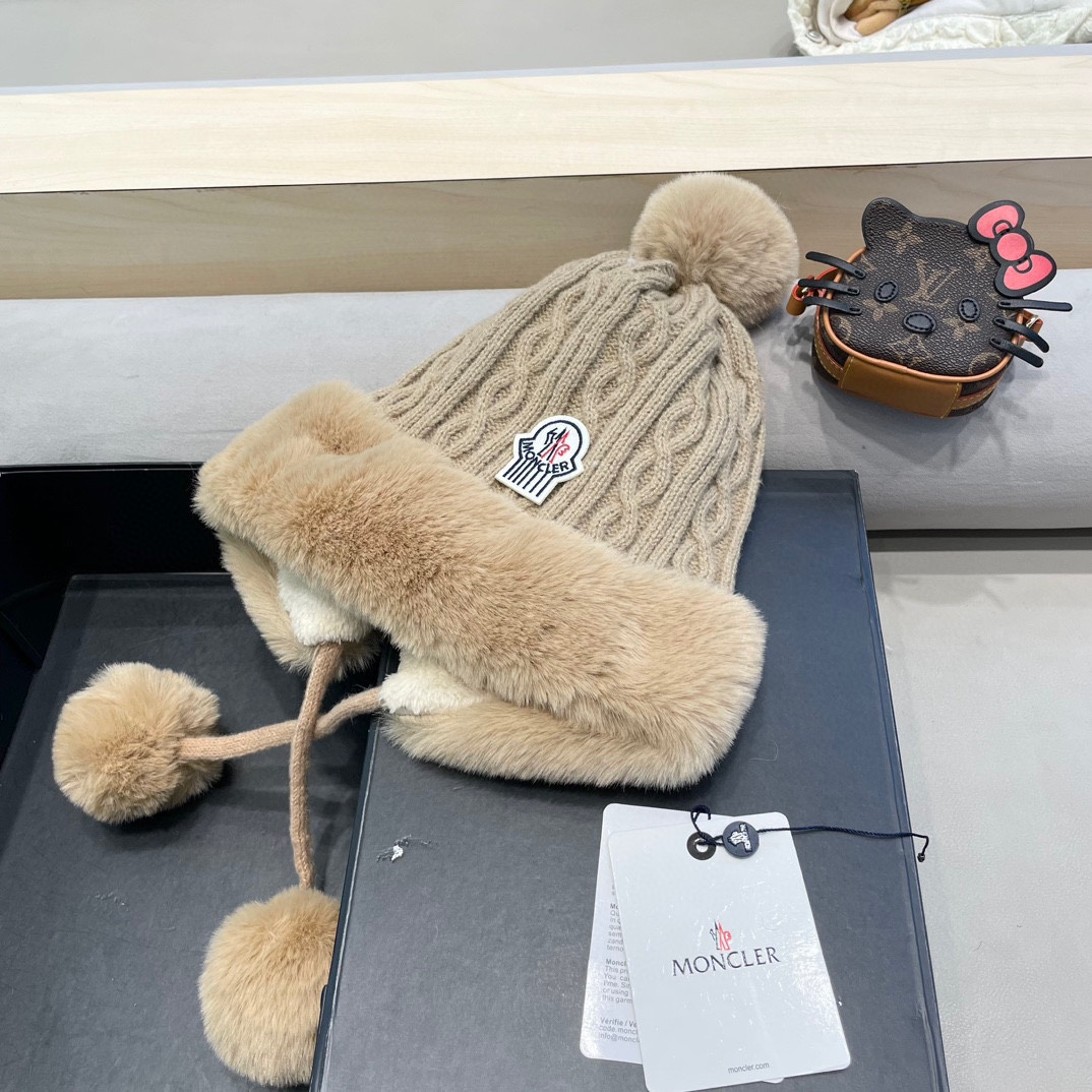 蒙口Moncler秋冬季女甜美可爱毛球雷锋帽韩版加绒加厚针织帽子保暖护耳毛线帽