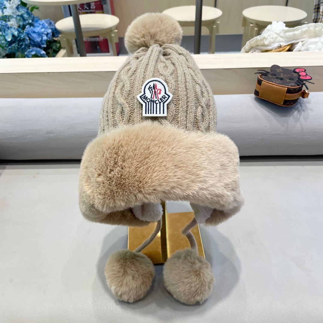 蒙口Moncler秋冬季女甜美可爱毛球雷锋帽韩版加绒加厚针织帽子保暖护耳毛线帽