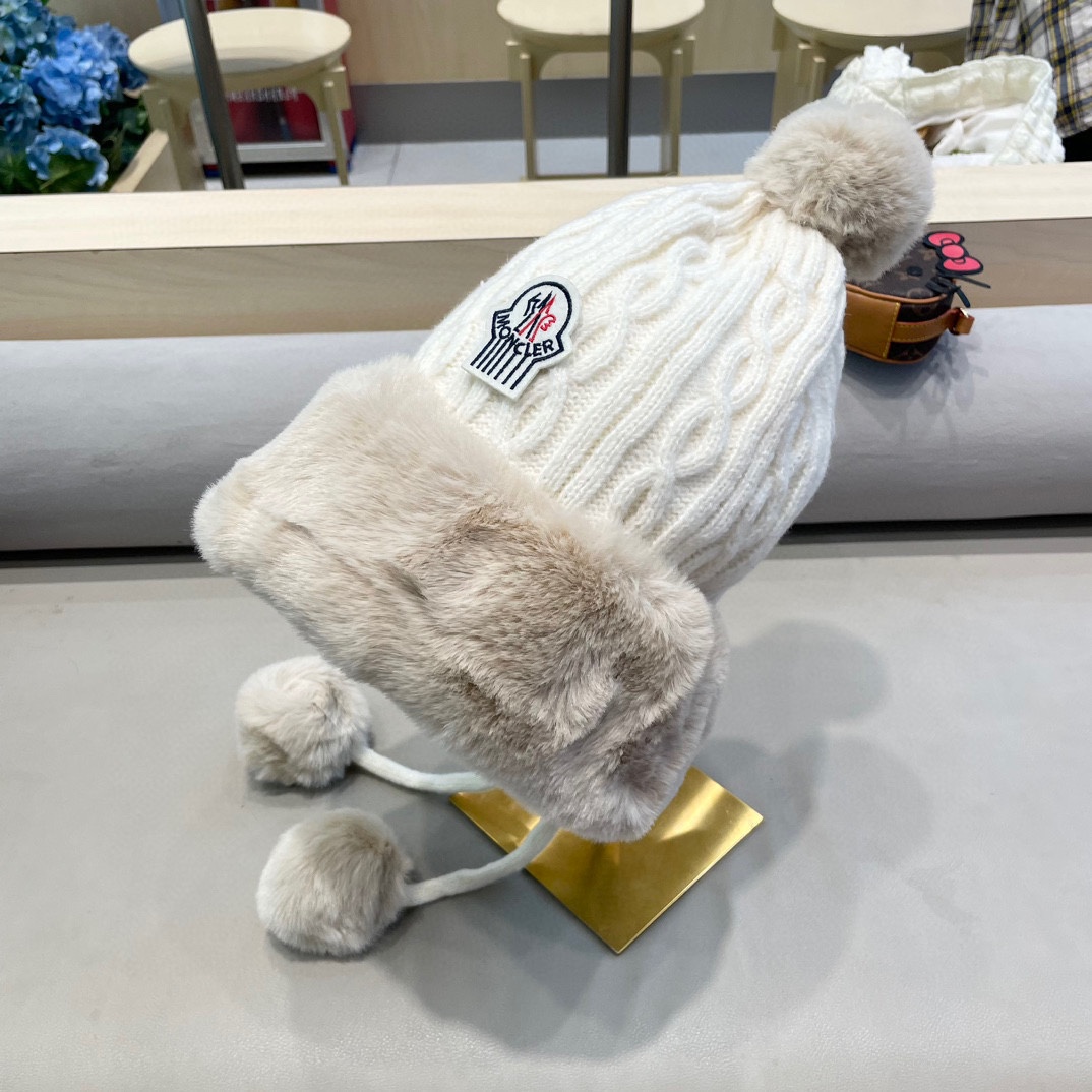 蒙口Moncler秋冬季女甜美可爱毛球雷锋帽韩版加绒加厚针织帽子保暖护耳毛线帽