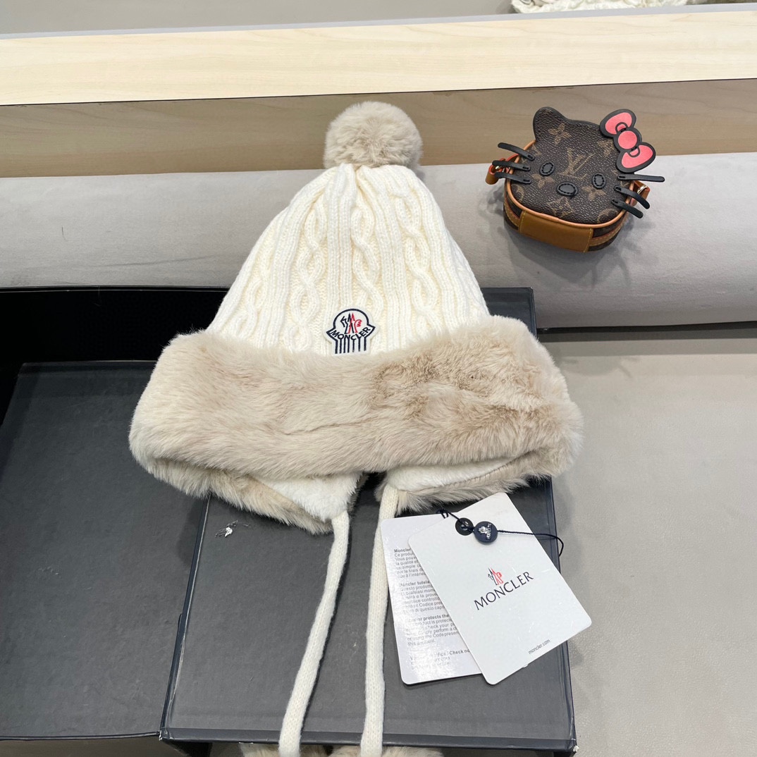 蒙口Moncler秋冬季女甜美可爱毛球雷锋帽韩版加绒加厚针织帽子保暖护耳毛线帽