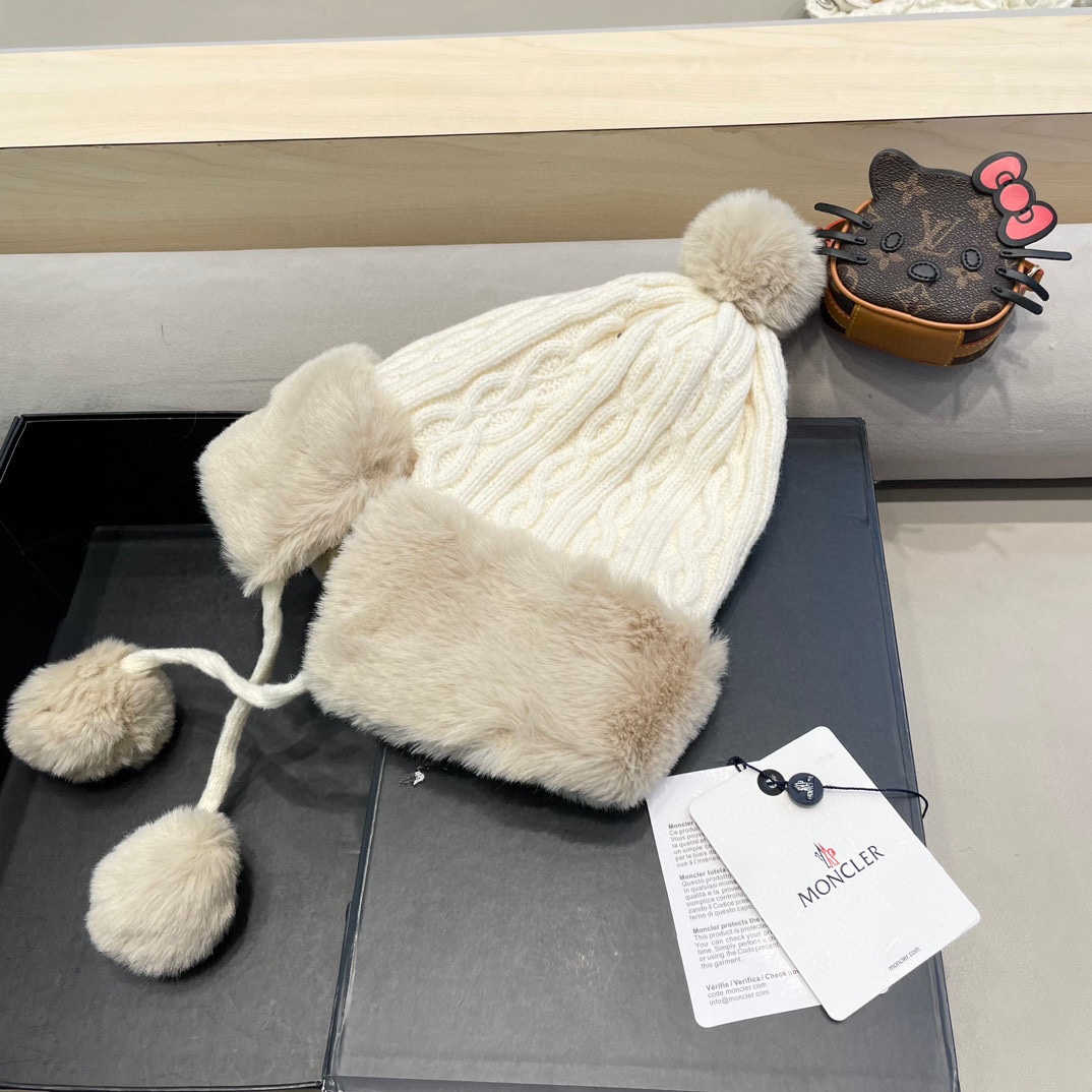 蒙口Moncler秋冬季女甜美可爱毛球雷锋帽韩版加绒加厚针织帽子保暖护耳毛线帽