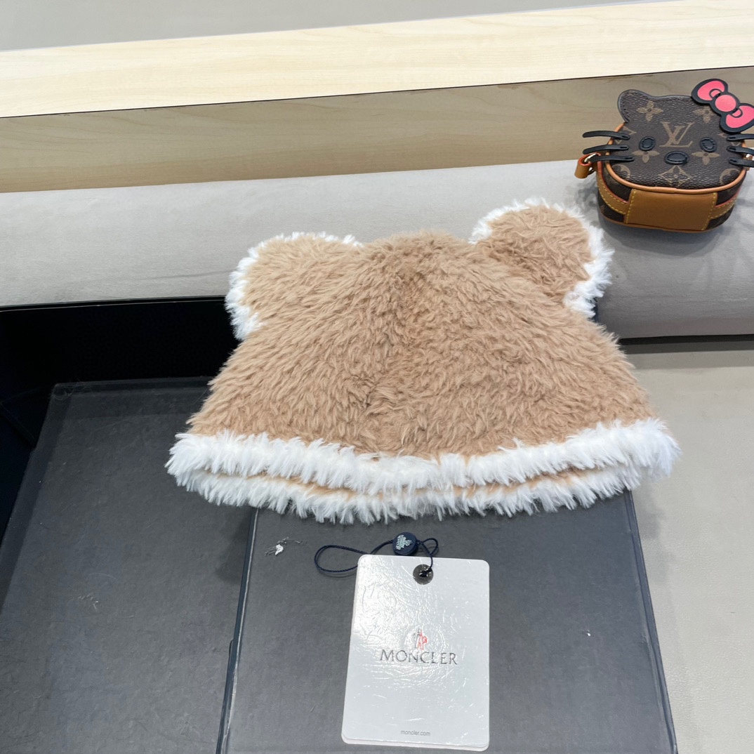 【MONCLER蒙口秋冬柔软皮草毛茸茸加厚保暖渔夫帽珠钻流苏耳朵盆帽