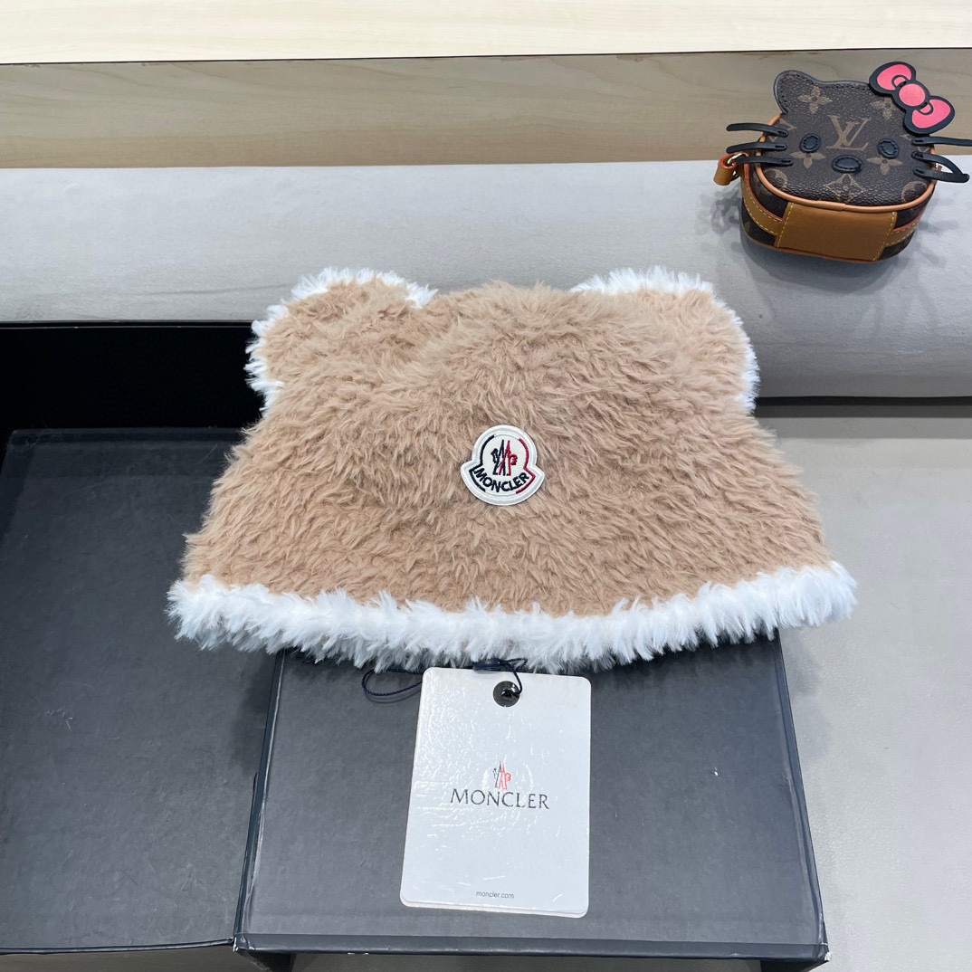 【MONCLER蒙口秋冬柔软皮草毛茸茸加厚保暖渔夫帽珠钻流苏耳朵盆帽