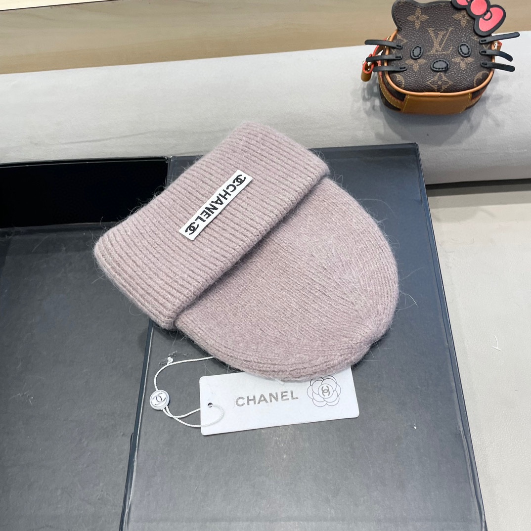 Chanel香奈儿 小香中古爆款双C针织毛线帽网红时尚达人爆款，高品质高弹棉质纱，简约时尚款！