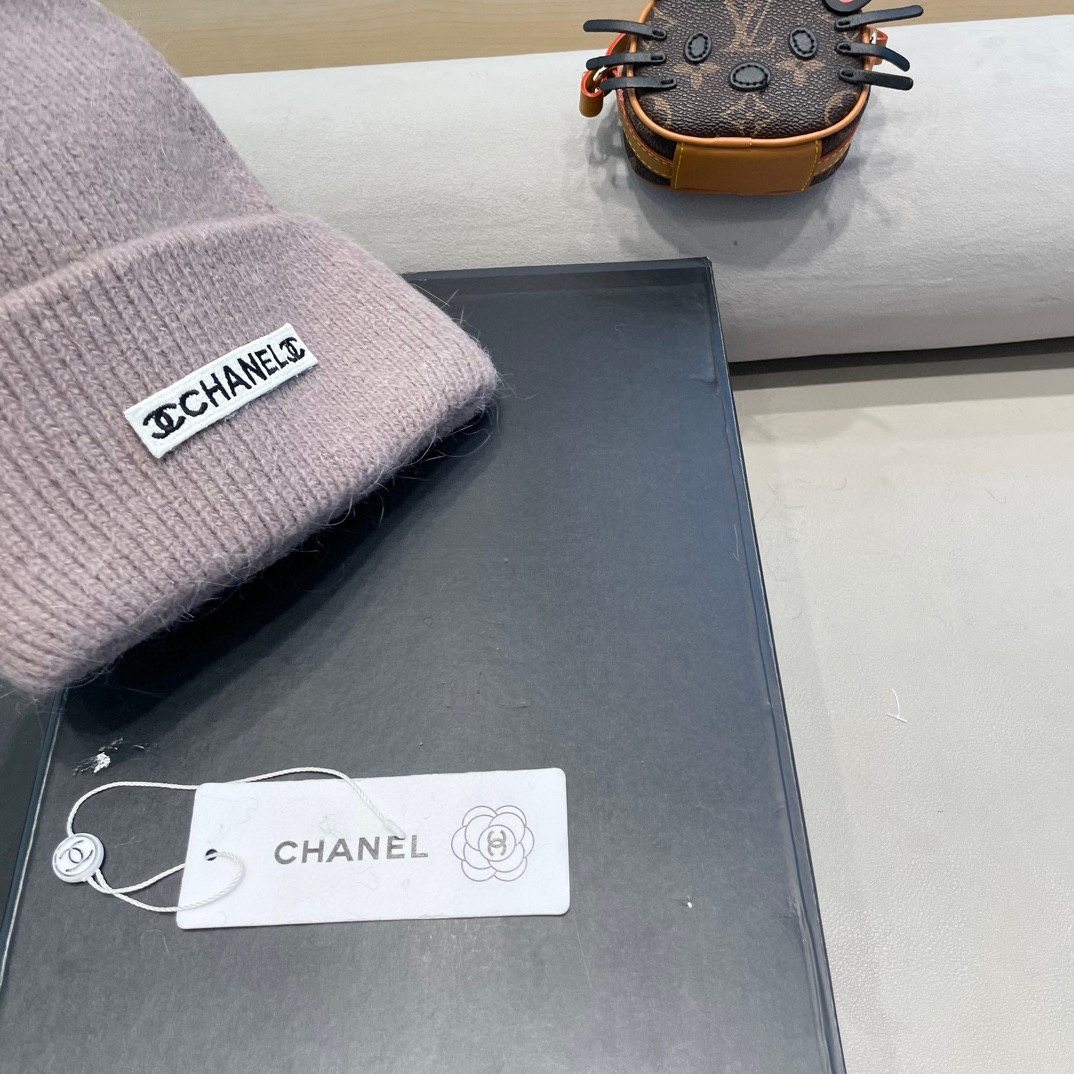 Chanel香奈儿 小香中古爆款双C针织毛线帽网红时尚达人爆款，高品质高弹棉质纱，简约时尚款！