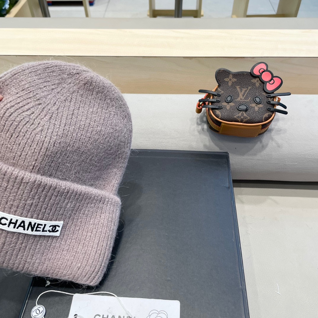 Chanel香奈儿 小香中古爆款双C针织毛线帽网红时尚达人爆款，高品质高弹棉质纱，简约时尚款！