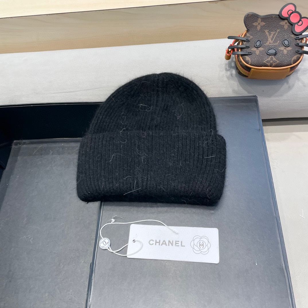 Chanel香奈儿 小香中古爆款双C针织毛线帽网红时尚达人爆款，高品质高弹棉质纱，简约时尚款！