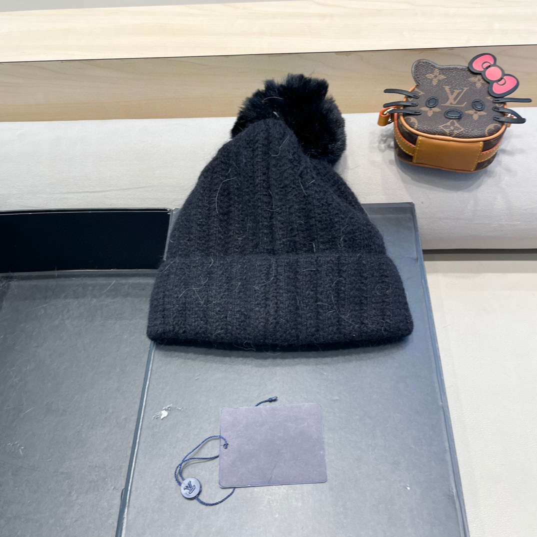 【LV路易威登】2024秋冬款女款专柜款针织毛线帽，大牌设计～秋冬穿搭必备