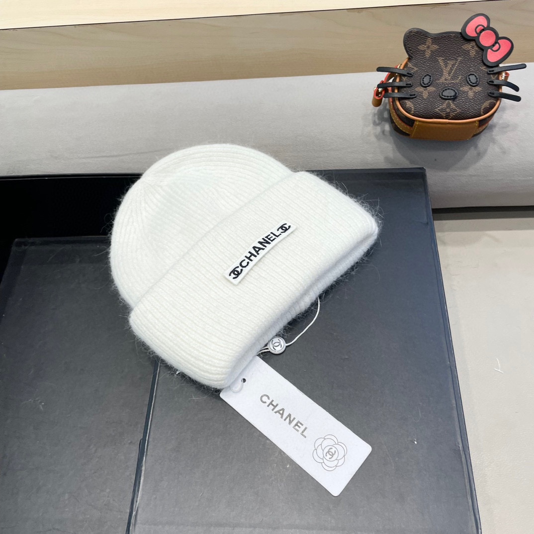 Chanel香奈儿 小香中古爆款双C针织毛线帽网红时尚达人爆款，高品质高弹棉质纱，简约时尚款！