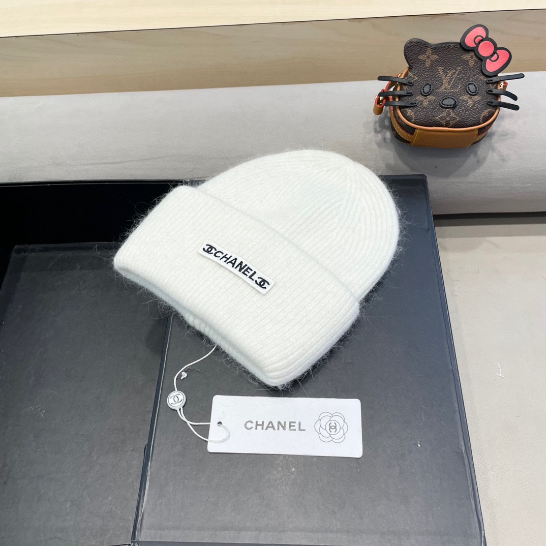 Chanel香奈儿 小香中古爆款双C针织毛线帽网红时尚达人爆款，高品质高弹棉质纱，简约时尚款！