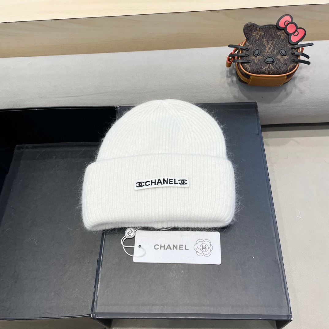 Chanel香奈儿 小香中古爆款双C针织毛线帽网红时尚达人爆款，高品质高弹棉质纱，简约时尚款！