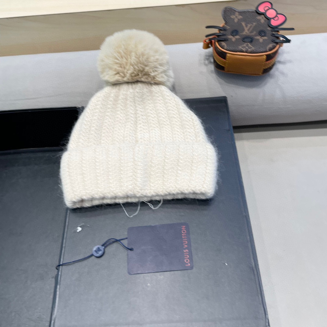 【LV路易威登】2024秋冬款女款专柜款针织毛线帽，大牌设计～秋冬穿搭必备