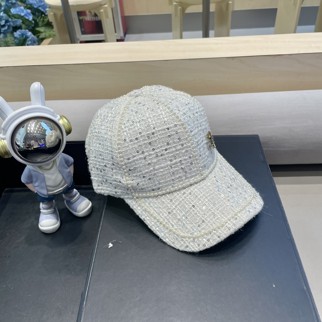 DIOR迪奥 一款渔夫帽一款棒球帽可用于搭配不同的着装两款都是四季适用外层是100棉帽型挺括佩戴舒适透珍