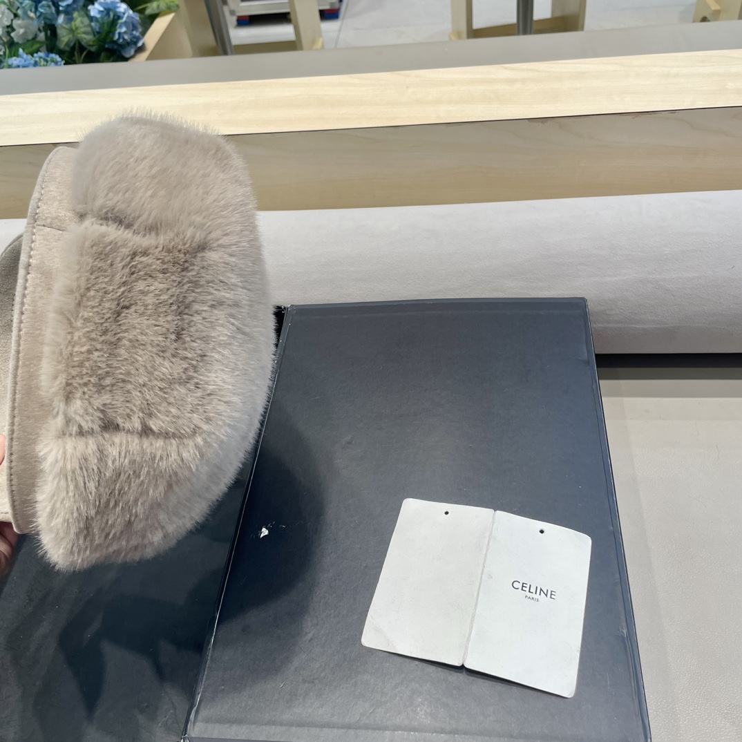 塞琳Celine仿水貂毛绒贝雷帽女冬季显脸小报童画家帽大头围保暖毛绒八角帽子