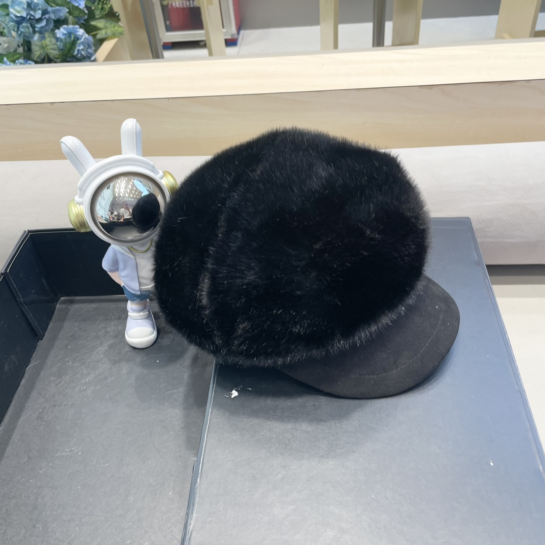 塞琳Celine仿水貂毛绒贝雷帽女冬季显脸小报童画家帽大头围保暖毛绒八角帽子